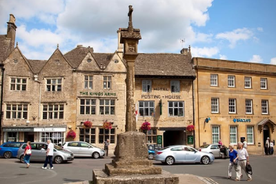 Centre of Stow-on-the-Wold